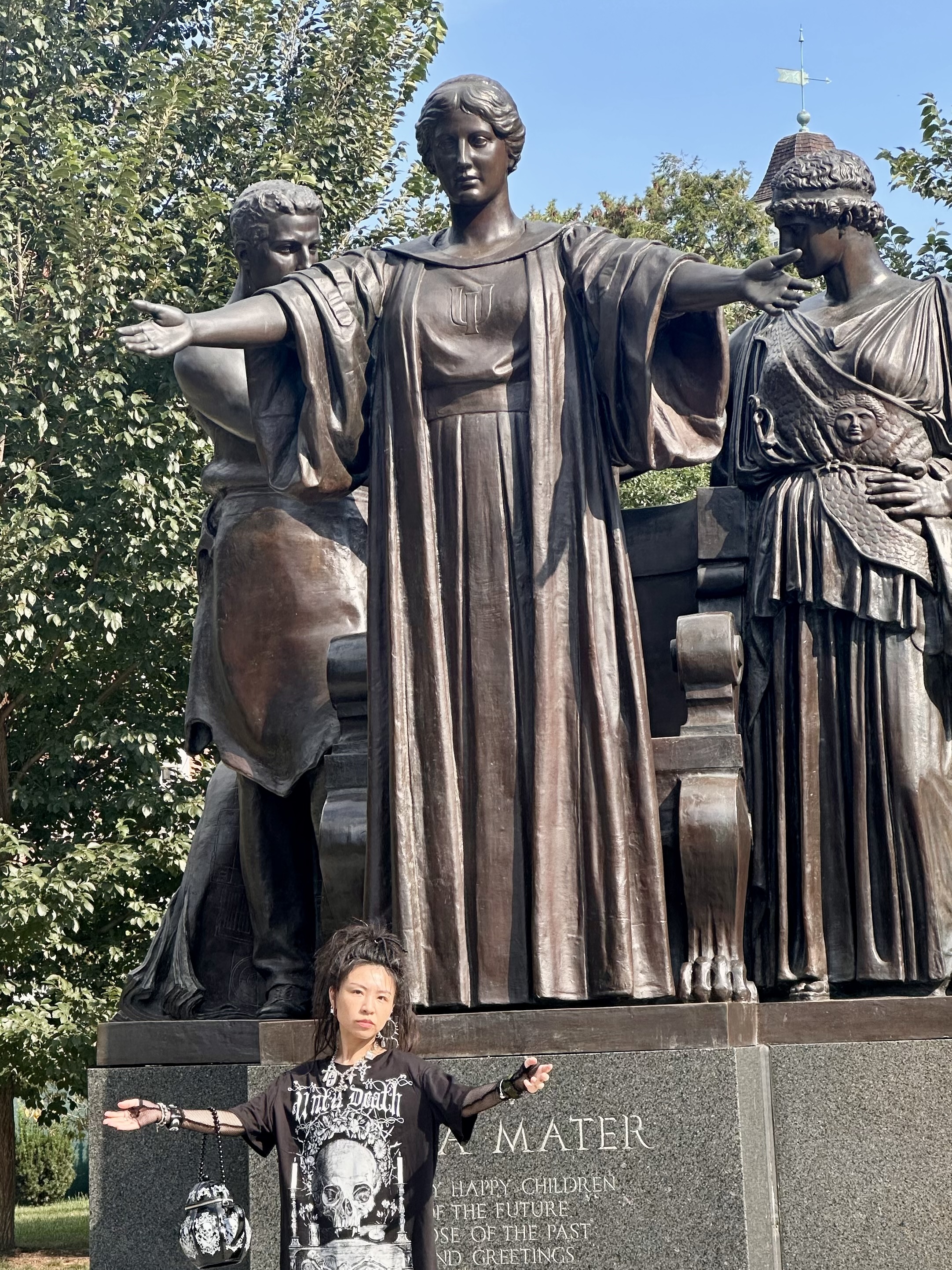 Aysa X. Fan at the Alma Mater, UIUC